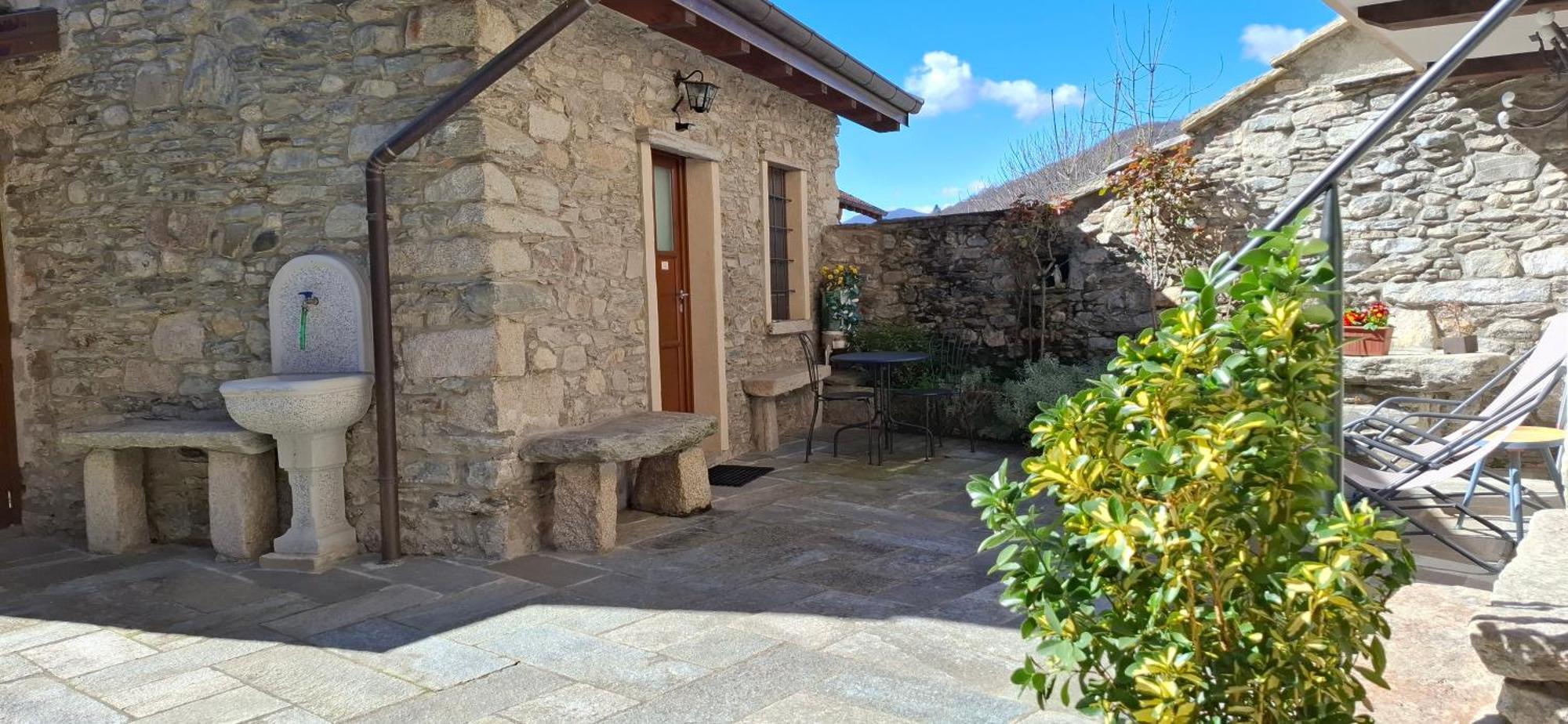 Casa Elisa Affittacamere Armeno Extérieur photo